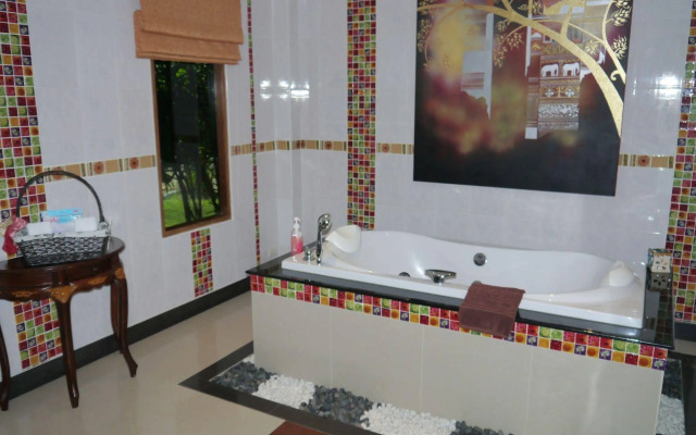 Baan Wanicha Bed and Breakfast Resort (SHA Plus+)