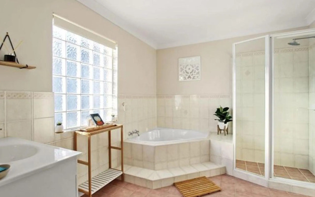 Fantastic Huskisson Location and Affordable