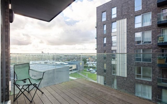 Impeccable 2-bed Apartment in Wembley