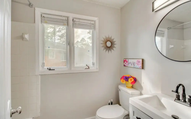 Easy Access to I-77 & I-20: Columbia Duplex!