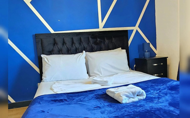 Garvey's Promenade Hotel