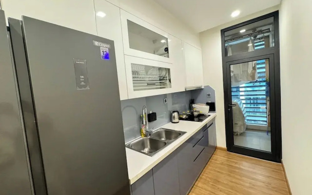 Luxury Apartment in Vinhomes Metropolis