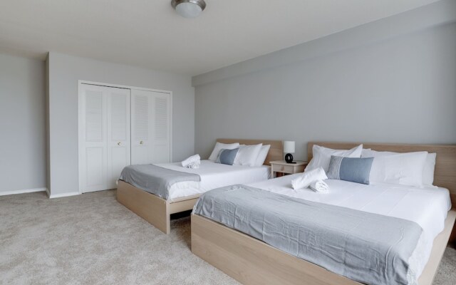 Wonderful Apt Crystal City with Gym