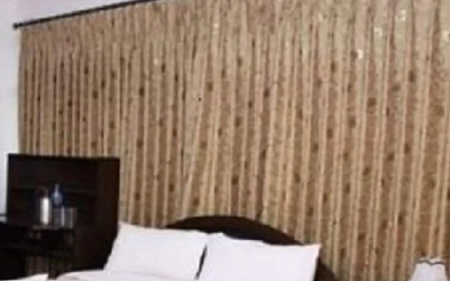 Hotel Aradhya Palace