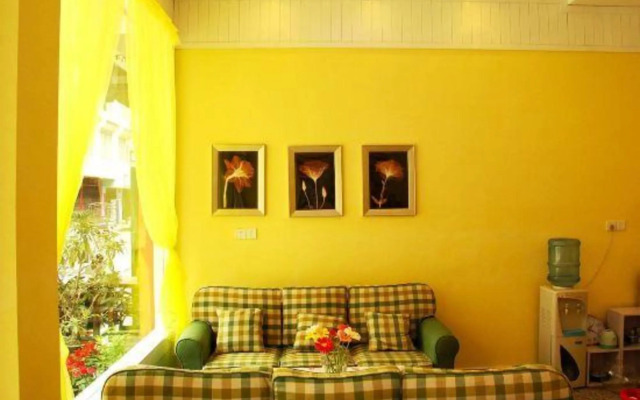 Yangshuo Fenglin Evening Inn (Bus Terminal Opera House Store)