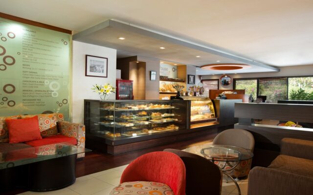 Отель Novotel Bali Nusa Dua - Hotel & Residences