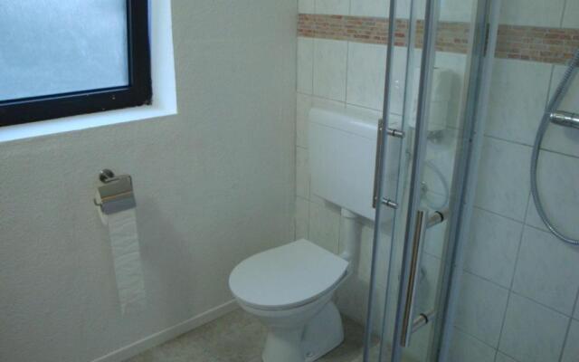 Cenet 1 Zimmer Apartment