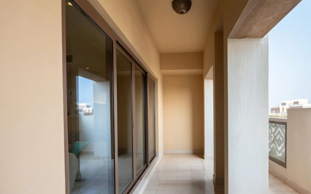 Massive 2 Bedroom with Palm View Balqis