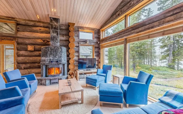 Jussis Chalet b Juuma