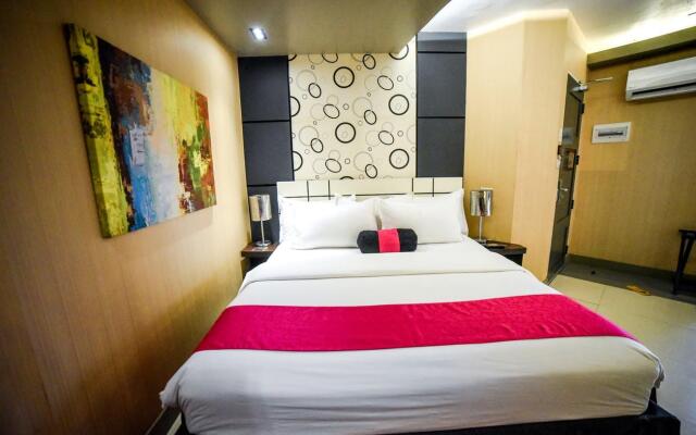 Eloisa Royal Suites