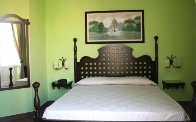 Lhotel Dei Coloniali