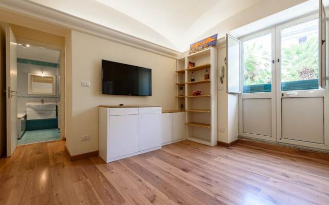 Via Annibale Caccavello 10 - Primo Piano