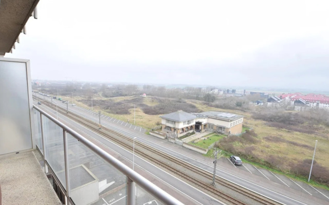 Coastal Apartment in Middelkerke Steps From the Sea