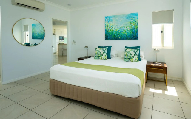 Waters Edge Apartment