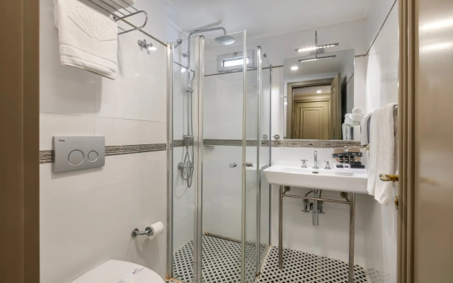 Reo Hotel & Spa