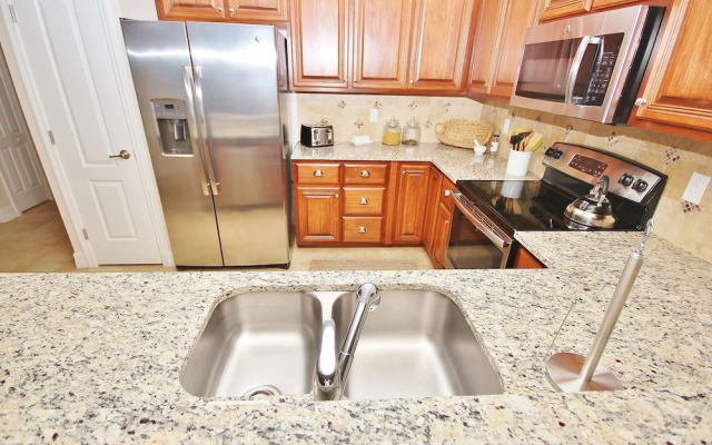 Oceanwalk 18-304 Apartment 3