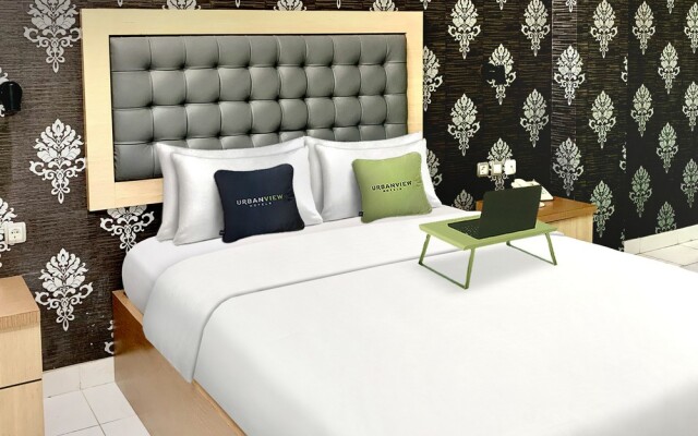 Urbanview Hotel Niraz Syariah Banjarmasin by RedDoorz