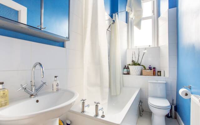 2 Bedroom Flat in Edinburgh
