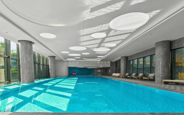 Doubletree By Hilton Yantai Golden Coast Hotel & Suites