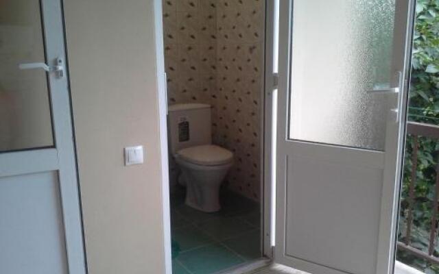Guesthouse on Partizanskaya 87