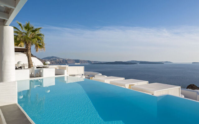 Kirini Suites & Spa Hotel