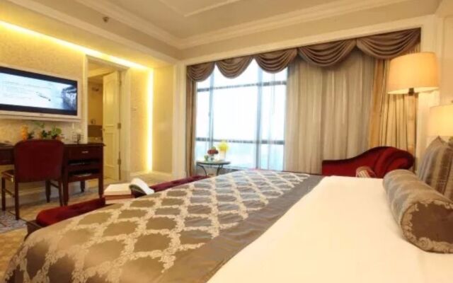 Kunming Green Lake Hotel