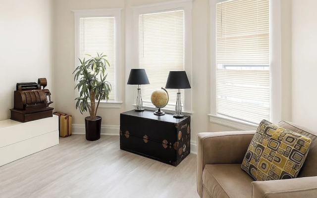 Detroit 4BR Home Bathtub & Pet Friendly Stay