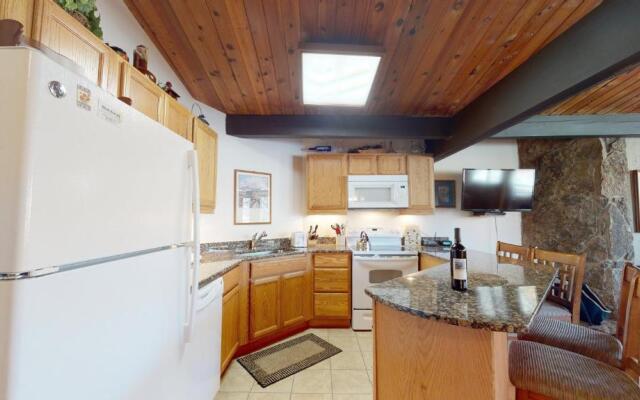 Laurelwood Condominiums Studio Premier Unit 208