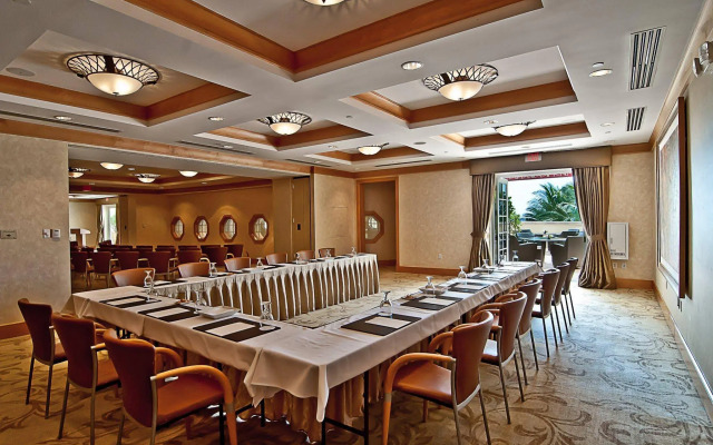 Acqualina Resort & Residences On The Beach