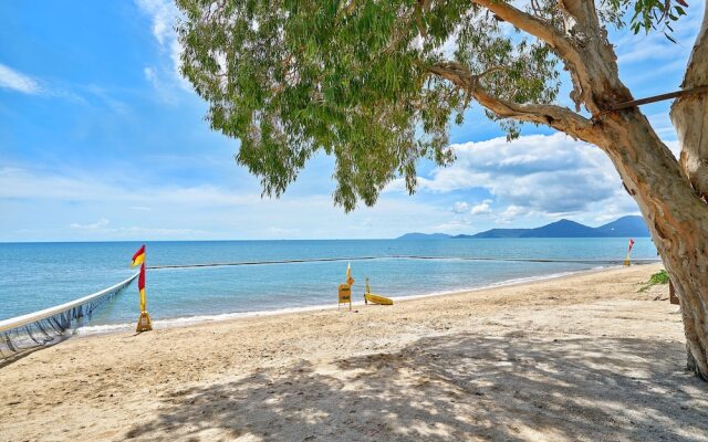 Tropical Oasis near Beach
