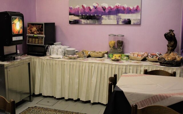 Hotel Midi