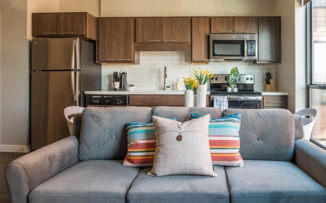 FRONTDESK Flux Apts Downtown Des Moines