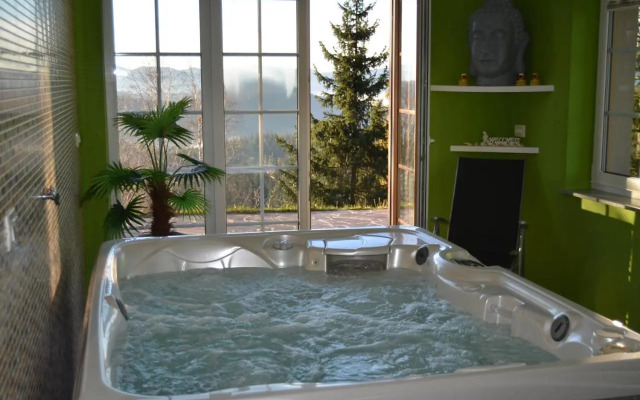 Holiday Home With Hot Tub And Sauna Sabina