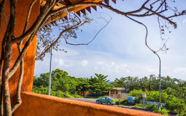 A Fei Surf Inn I