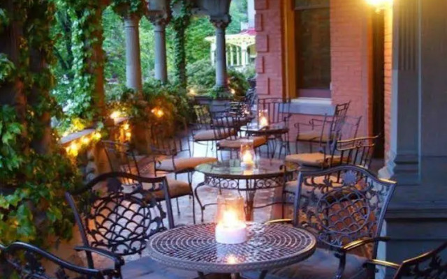 The Harry Packer Mansion Inn