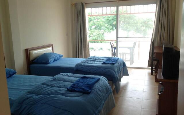 Day Waterfront Hotel. (SHA Extra Plus)