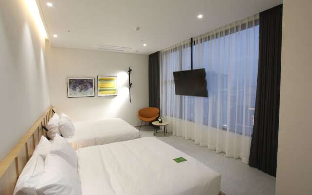 Orchid Hotel
