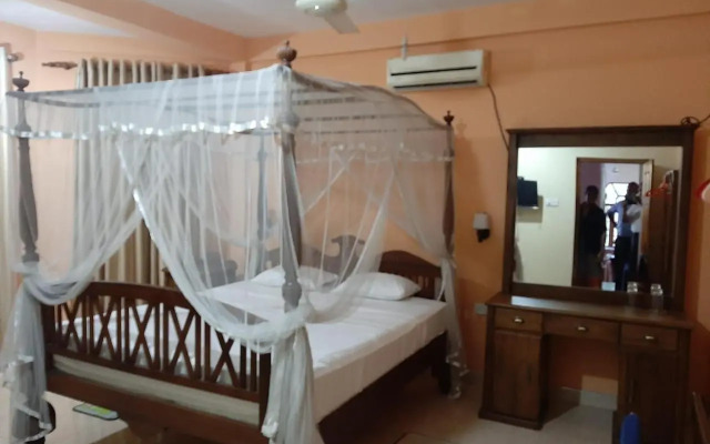 The Golden Residence