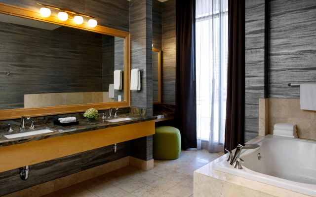 Renaissance Reno Downtown Hotel & Spa