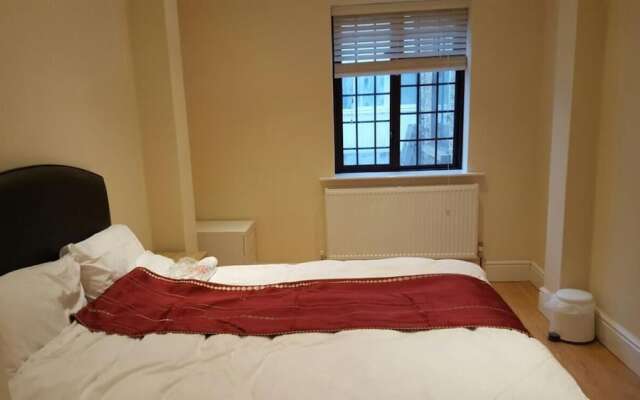 Clarendon Apartment