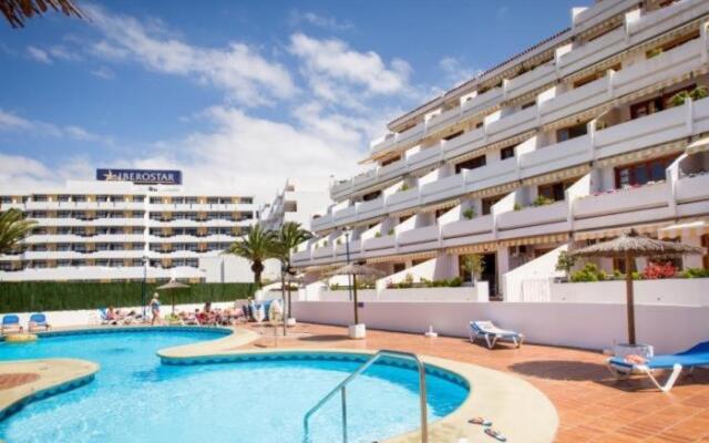 2023 Garden City, heated POOL!