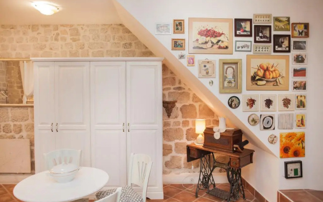 Bramasole Apartments