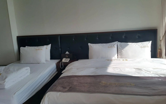 Radiance Tourist Hotel