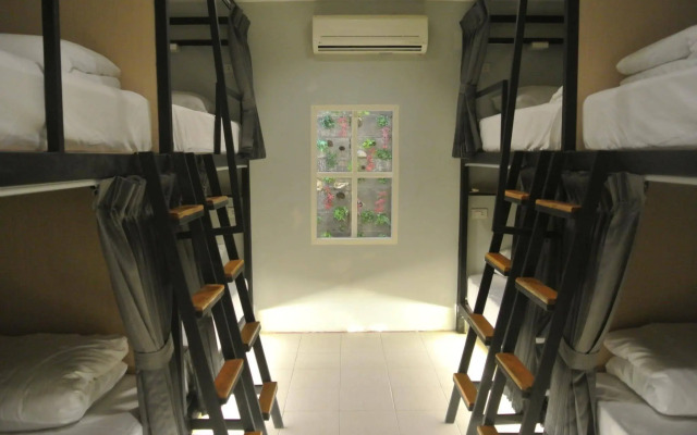 FIRST 1 Boutique House at Sukhumvit 1