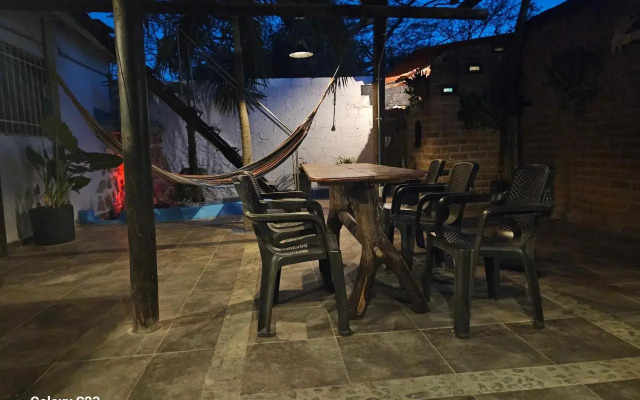 Hugo`s Place
