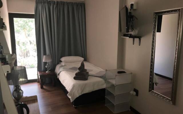 Eagle Rock Executive Guest House