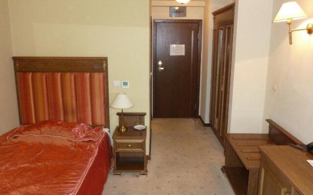 Efir Hotel
