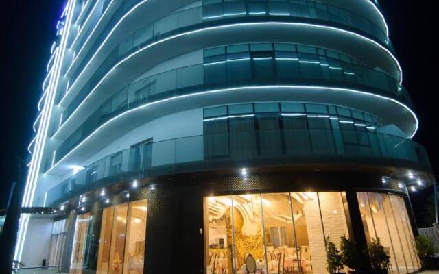 White Tower Mamaia 308