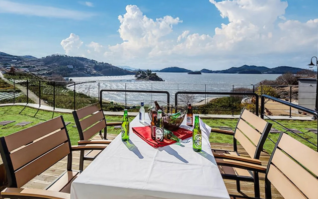 Yeosu Sunset Glow Pension