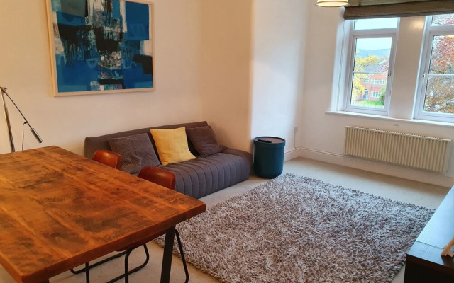 Stylish 3 Bed Apartment in Bristol